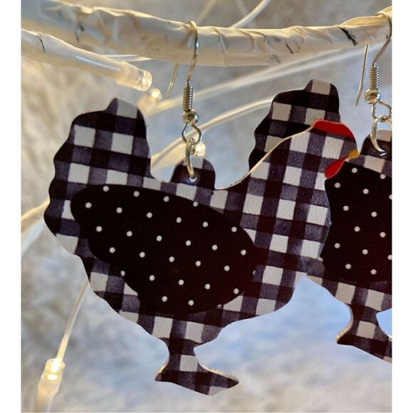 NEW Shabby Chic Farmhouse Black White Checkered Polka Dot Chicken Earrings - Picture 2 of 4